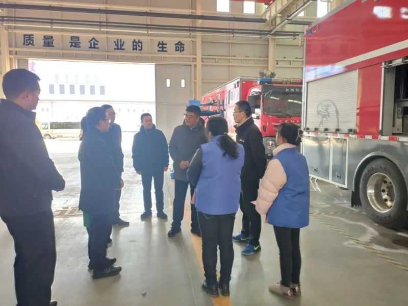 安陽市常務(wù)副市長王樸一行到獵鷹制造中心調(diào)研 